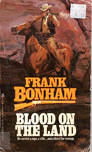 Imagen de archivo de Blood on the Land a la venta por Librairie Th  la page
