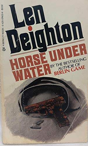 9780425074039: Horse Under Water: A Novel