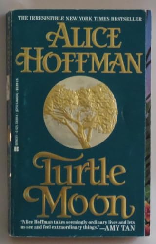 9780425136997: Turtle Moon