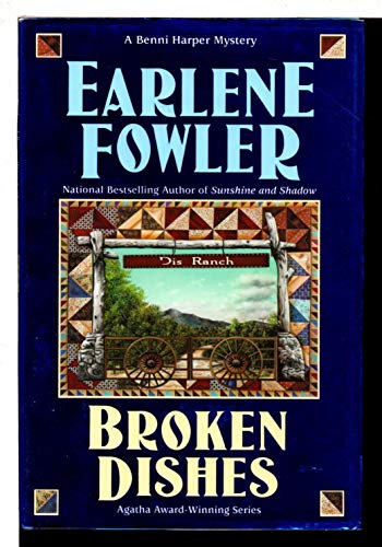 Imagen de archivo de Broken Dishes (Fowler, Earlene) a la venta por Wonder Book