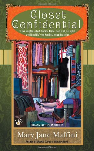 9780425235645: Closet Confidential (Charlotte Adams Mysteries)