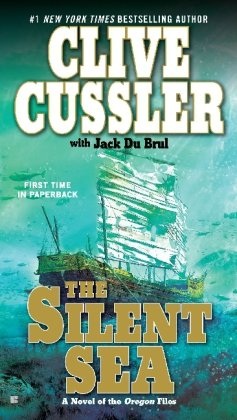 9780425242032: Cussler, C: Silent Sea