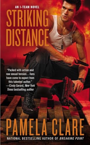 9780425257357: Striking Distance: 6 (An I-Team Novel)