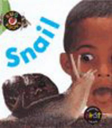 Beispielbild fr Bug Books: Snail zum Verkauf von WorldofBooks