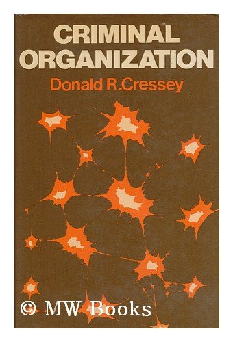 9780435822453: Criminal organization: its elementary forms