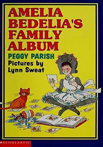 9780439082396: Amelia Bedelia's Family Album