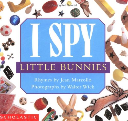 9780439221580: I Spy Little Bunnies
