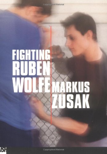 9780439241878: Fighting Ruben Wolfe
