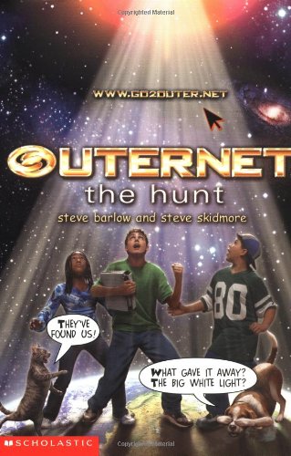 Imagen de archivo de The Hunt (Outernet #5) a la venta por Gulf Coast Books