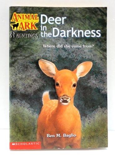 9780439521031: Deer In The Darkness