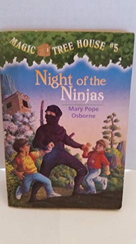 9780439523073: Magic Tree House: Night of the Ninjas
