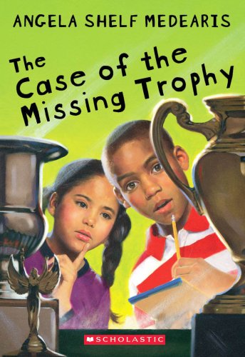 9780439523257: The Case of the Missing Trophy (Little Apple)