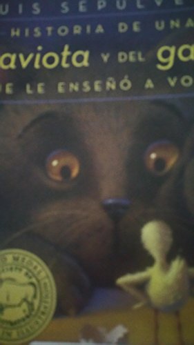 Stock image for Historia de una gaviota y del gato que le ense?? a for sale by SecondSale
