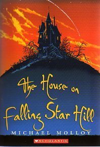 9780439577410: The House on Falling Star Hill