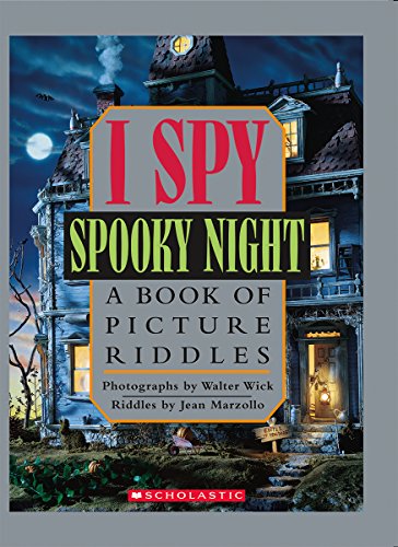 9780439684293: I Spy Spooky Night