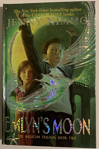 Imagen de archivo de Emlyn's Moon (The Magician Trilogy #2) a la venta por SecondSale