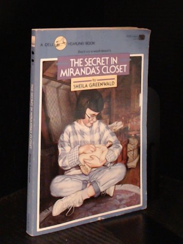 Beispielbild fr Secret/Miran/Closet zum Verkauf von ThriftBooks-Atlanta