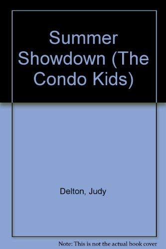 Beispielbild fr SUMMER SHOWDOWN (The Condo Kids) zum Verkauf von Wonder Book