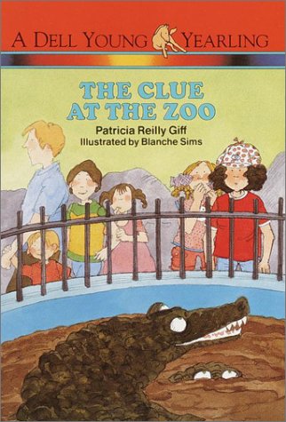 Imagen de archivo de The Clue at the Zoo (Polka Dot Private Eye) a la venta por SecondSale