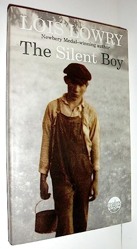 9780440419808: The Silent Boy (Readers Circle)