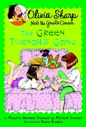 9780440420637: The Green Toenails Gang (Olivia Sharp: Agent for Secrets)