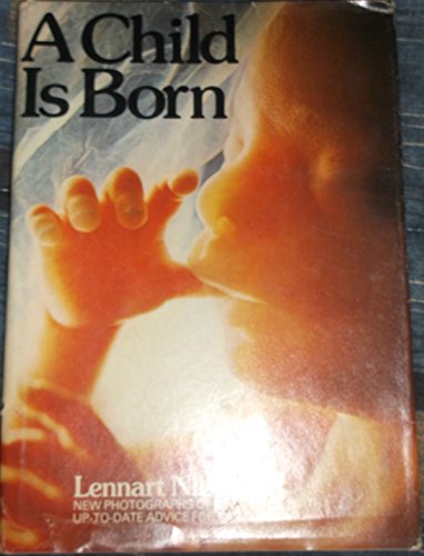 Imagen de archivo de A Child Is Born a la venta por Better World Books