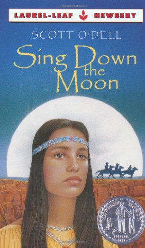 Beispielbild fr Sing Down the Moon zum Verkauf von Orion Tech