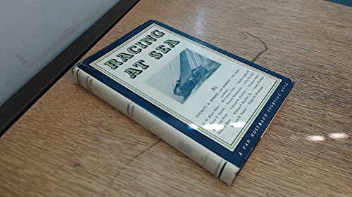 Imagen de archivo de Racing at Sea a la venta por Hay-on-Wye Booksellers