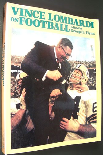 9780442256029: Vince Lombardi on Football