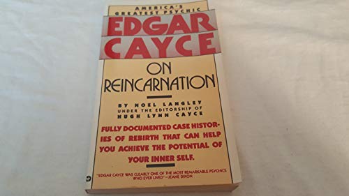 9780446357845: Edgar Cayce on Reincarnation