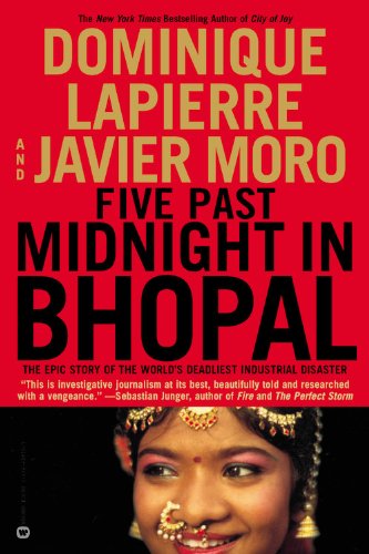 Imagen de archivo de Five Past Midnight in Bhopal: The Epic Story of the Worlds Deadliest Industrial Disaster a la venta por Seattle Goodwill
