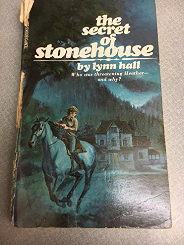 9780448056623: The secret of Stonehouse (Tempo books)