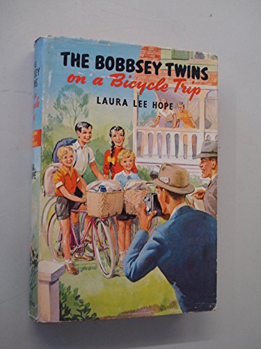 9780448080482: The Bobbsey Twins on a Bicycle Trip