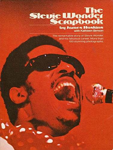 Imagen de archivo de The Stevie Wonder scrapbook a la venta por WorldofBooks
