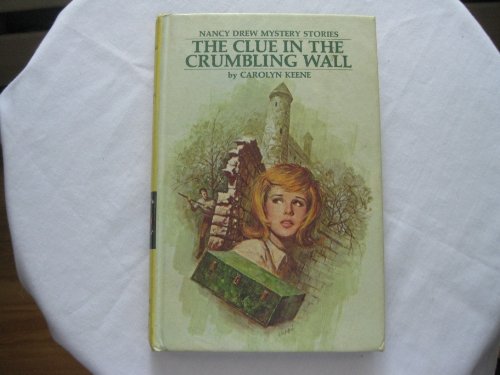 Imagen de archivo de The Clue in the Crumbling Wall (Nancy Drew, Book 22) a la venta por HPB-Diamond