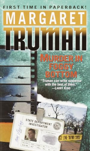 9780449001967: Murder in Foggy Bottom: 17 (Capital Crimes)