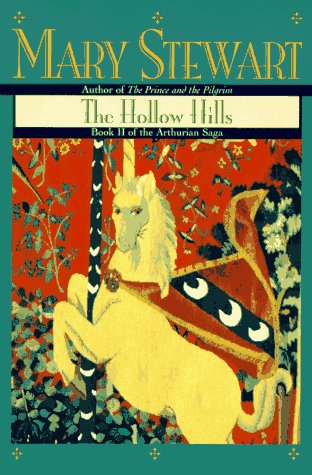 Beispielbild fr Hollow Hills (Arthurian Saga) zum Verkauf von Wonder Book