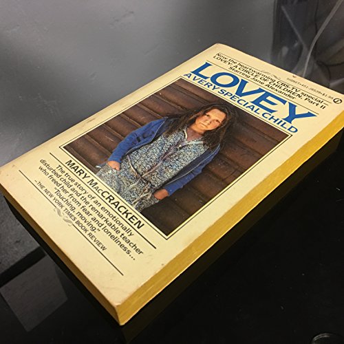 9780451085399: Lovey: A Very Special Child