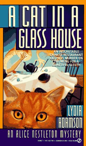 Beispielbild fr A Cat in A Glass House-An Alice Nestleton Mystery zum Verkauf von Foxtrot Books