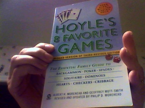 Stock image for Hoyle's 8 Favorite Games - Essential Family Guide to: Backgammon - Poker - Spades - Solitaire - Dominos - Hearts - Checkers - Cribbage for sale by HPB Inc.