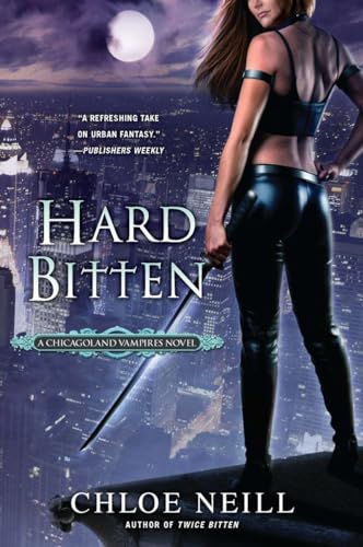 9780451233325: Hard Bitten: A Chicagoland Vampires Novel: 4