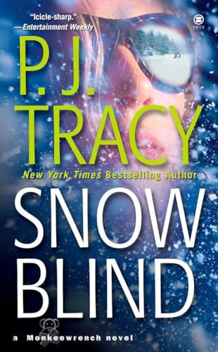 9780451412362: Snow Blind: 4 (A Monkeewrench Novel)
