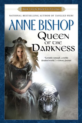 Imagen de archivo de Queen of the Darkness (Black Jewels, Book 3) a la venta por Once Upon A Time Books