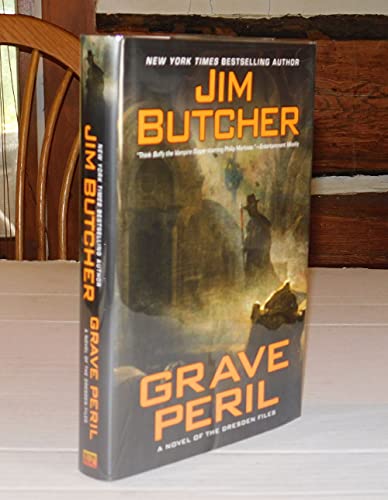Stock image for Grave Peril (The Dresden Files, Book 3) for sale by Lost Books