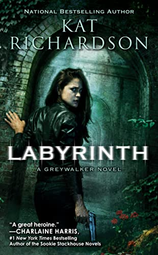 Beispielbild fr Labyrinth (Greywalker, Book 5) zum Verkauf von SecondSale