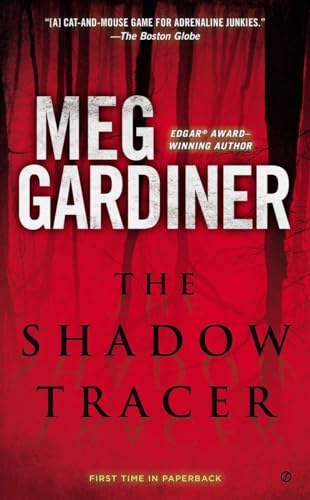 9780451468000: The Shadow Tracer: A Thriller