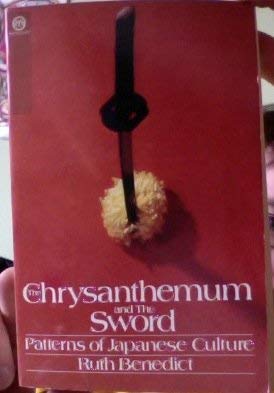 9780452005617: The Chrysanthemum and the Sword