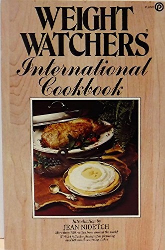 Imagen de archivo de Weight Watchers' International Cookbook a la venta por ThriftBooks-Atlanta