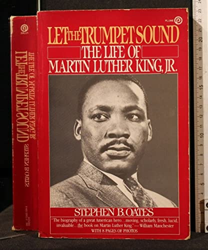 Beispielbild fr Let the Trumpet Sound : The Life of Martin Luther King, Jr. zum Verkauf von Better World Books