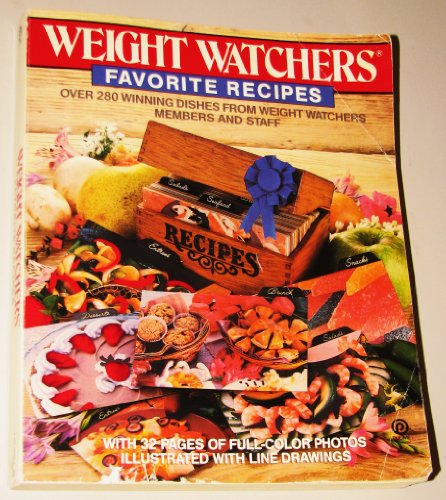 Imagen de archivo de Weight Watchers Favorite Recipes: Over 280 Winning Dishes From Weight Watchers Members and Staff (With 32 Pages of Full-Color Photos, Illustrated with Line Drawings) a la venta por gearbooks